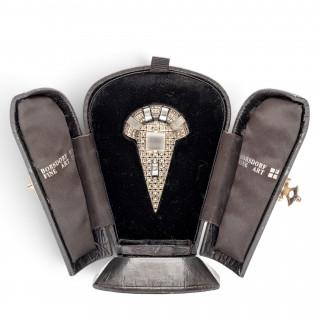 An Art Deco brooch by Theodor Fahrner – kavel bij Veilinggebouw De Zwaan, Amsterdam