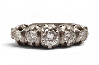 A five stone diamond ring – kavel bij Veilinggebouw De Zwaan, Amsterdam