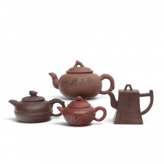 China, four Yixing earthenware teapots and covers, modern – kavel bij Veilinggebouw De Zwaan, Amsterdam