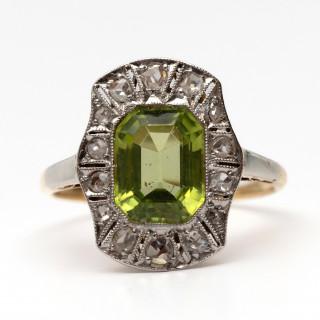 A peridot and diamond ring – kavel bij Veilinggebouw De Zwaan, Amsterdam