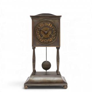 Jan Eisenloeffel (1876-1957), gebronsd koperen pendule, circa 1915 – kavel bij Veilinggebouw De Zwaan, Amsterdam