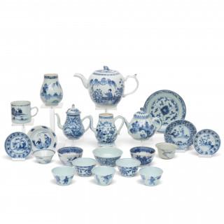 China, a collection of blue and white porcelain, mainly 18th century – kavel bij Veilinggebouw De Zwaan, Amsterdam