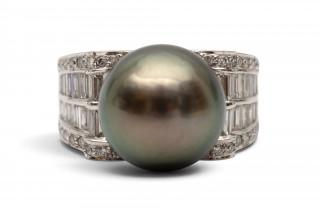 A diamond and pearl ring – kavel bij Veilinggebouw De Zwaan, Amsterdam