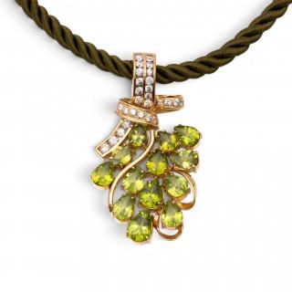 A diamond and peridot pendant – kavel bij Veilinggebouw De Zwaan, Amsterdam