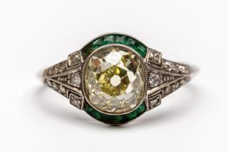 An Art Deco diamond and emerald ring – kavel bij Veilinggebouw De Zwaan, Amsterdam