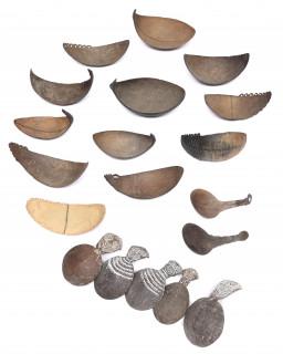 P.N. Guinea, a collection of various nineteen coconut shell spoons – kavel bij Veilinggebouw De Zwaan, Amsterdam