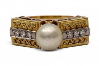 A granulated pearl and diamond ring – kavel bij Veilinggebouw De Zwaan, Amsterdam