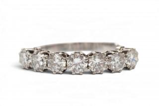 A diamond seven stone ring – kavel bij Veilinggebouw De Zwaan, Amsterdam