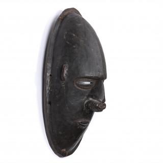 P.N. Guinea, Lower Sepik, Murik Lakes, a black pigmented face mask – kavel bij Veilinggebouw De Zwaan, Amsterdam