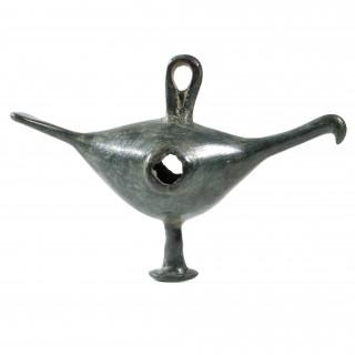 An Greek bronze bird-shaped amulet, ca. 8th - 7th century BCE – kavel bij Veilinggebouw De Zwaan, Amsterdam