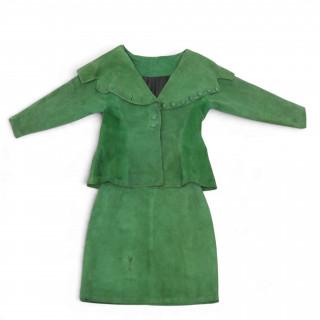 Atelier Fong Leng suede green suit by, circa 70-80s – kavel bij Veilinggebouw De Zwaan, Amsterdam