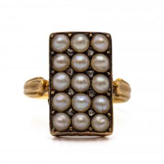 A pearl and diamond panel ring – kavel bij Veilinggebouw De Zwaan, Amsterdam