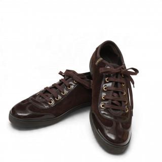 Gucci brown suede sneakers, circa 00s – kavel bij Veilinggebouw De Zwaan, Amsterdam