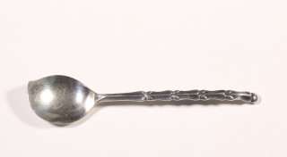 674