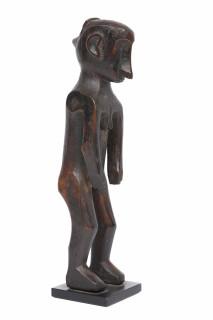 Timor, Ataoro, standing female ancestor figure, itara – kavel bij Veilinggebouw De Zwaan, Amsterdam