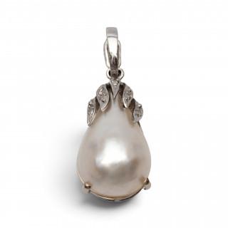 A pearl and diamond pendant – kavel bij Veilinggebouw De Zwaan, Amsterdam