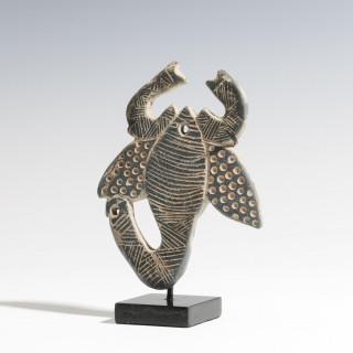Central Asia, a Bactrian chlorite stone cosmetic plaque in the shape of a scorpion, ca. 2200 BCE – kavel bij Veilinggebouw De Zwaan, Amsterdam